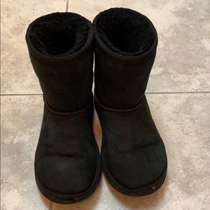 Kids black Ugg boots size 13